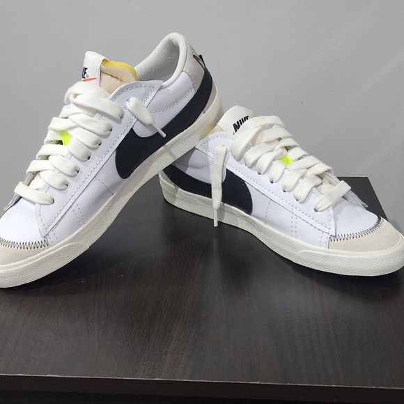 Mens sneakers - Picture 2 of 16